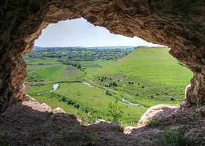 Brînzeni Grottoes